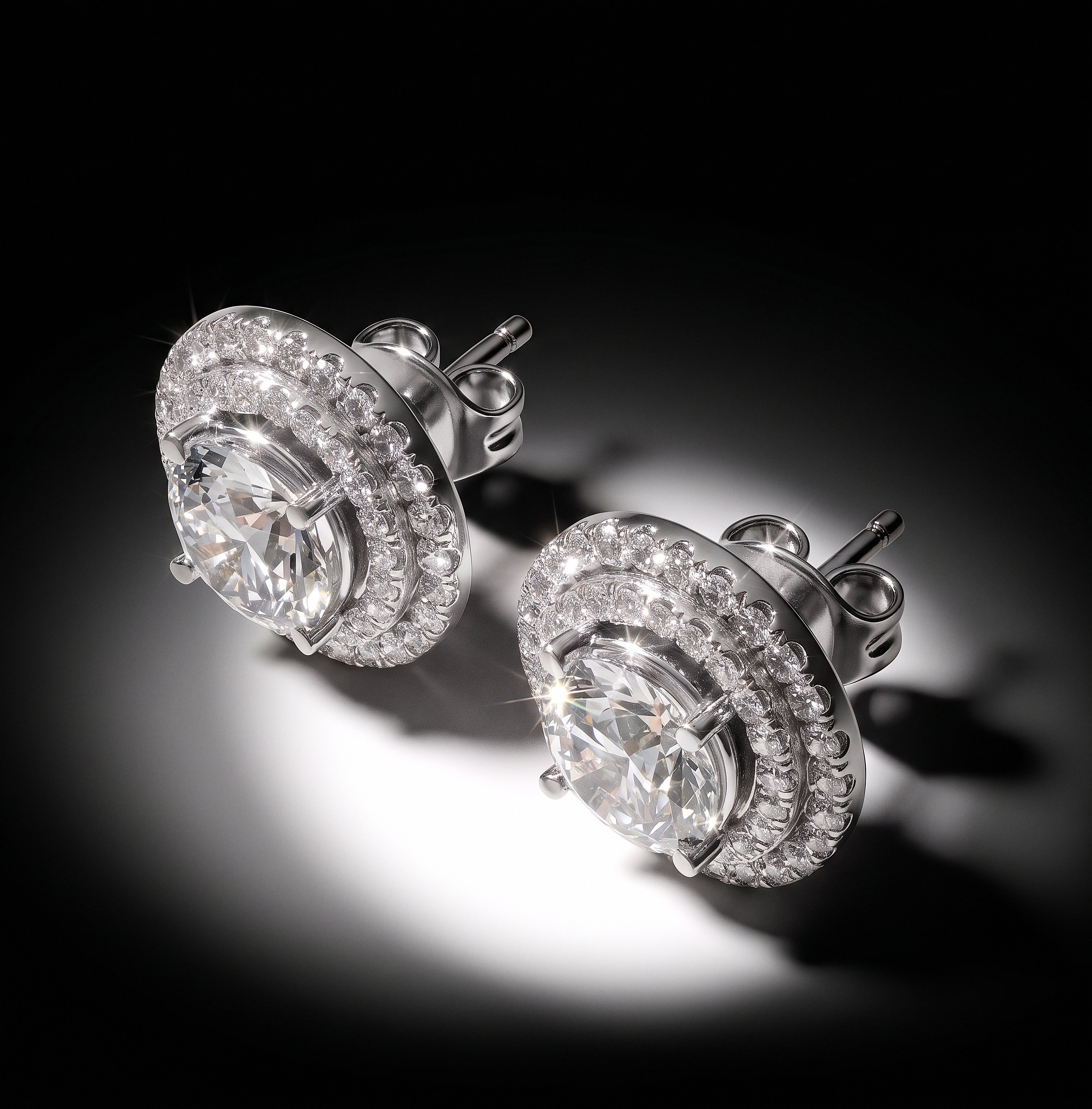 The Cynthia Earring Set - angle 6